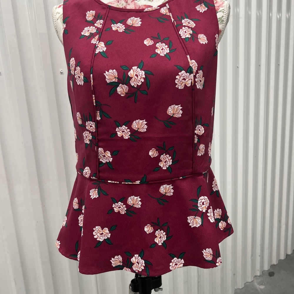 BANANA REPUBLIC FACTORY peplum top. 🆕